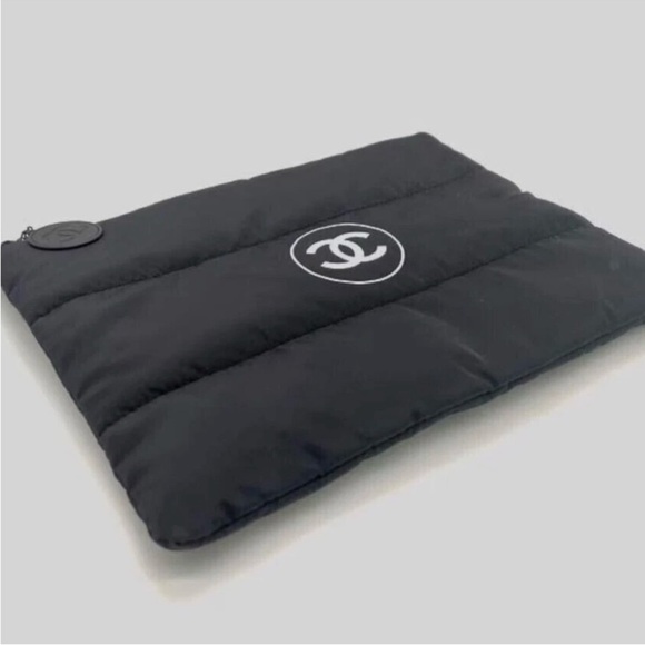 CHANEL Black Quilted Large Pouch, NWOT - Picture 4 of 11